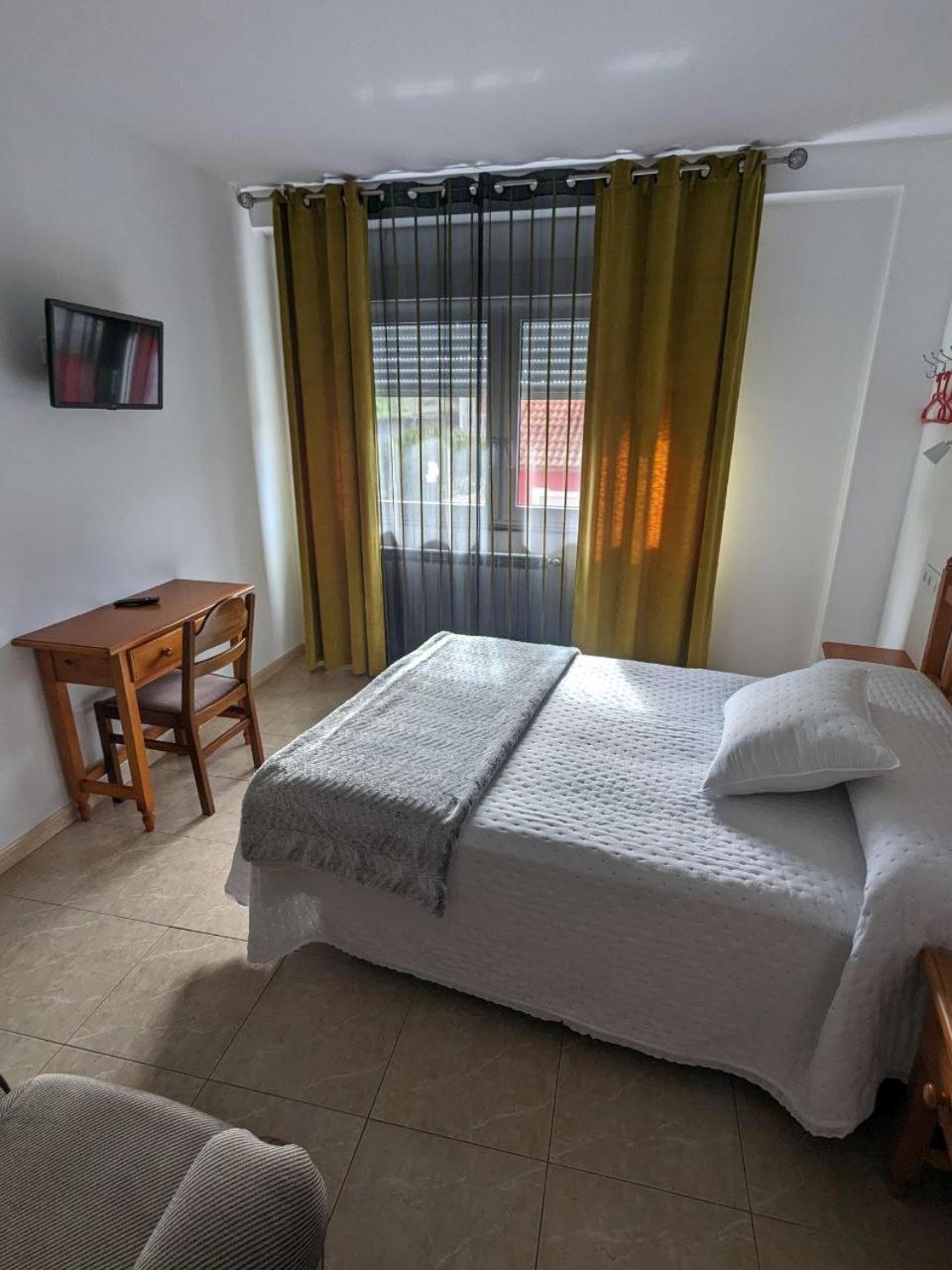 Vivienda Turistica Vacacional Maricarmen Hotel Arou Екстериор снимка
