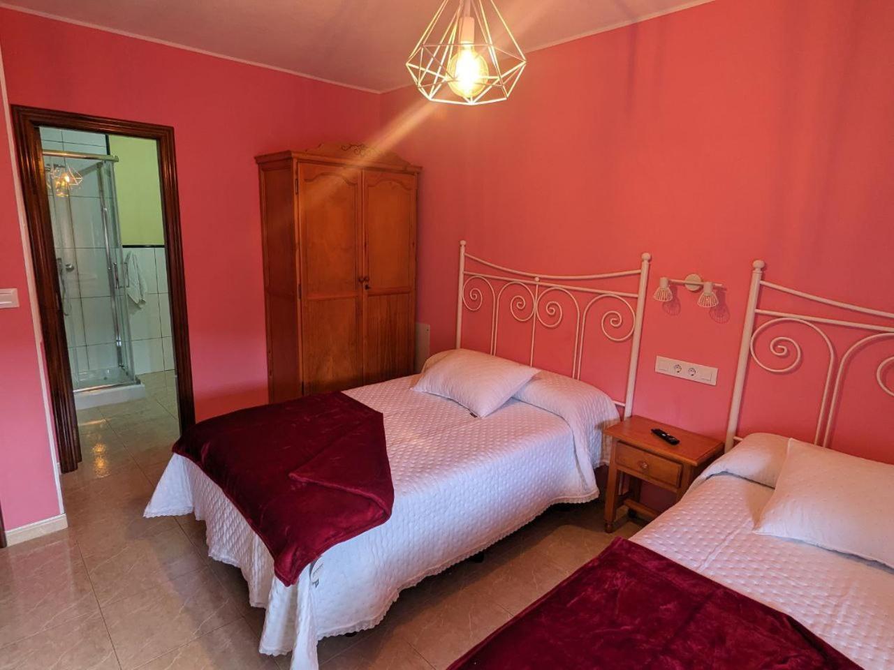 Vivienda Turistica Vacacional Maricarmen Hotel Arou Екстериор снимка